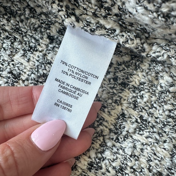 RW&CO. Cream and Gray Knit Cardigan - Picture 5 of 6